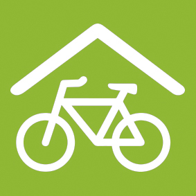 Überdachte Fahrradabstellplätze direkt beim Haupteingang